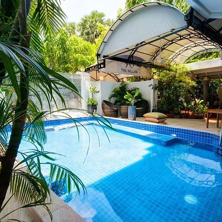The Willow Boutique Hotel Phnom-Penh Buitenkant foto