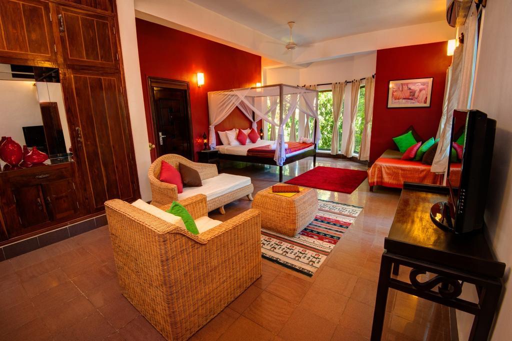 The Willow Boutique Hotel Phnom-Penh Buitenkant foto