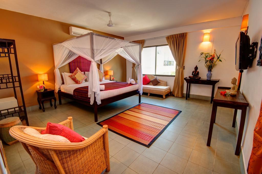 The Willow Boutique Hotel Phnom-Penh Buitenkant foto