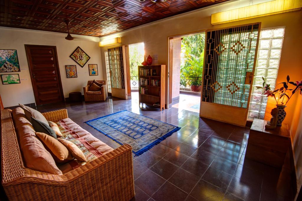The Willow Boutique Hotel Phnom-Penh Buitenkant foto