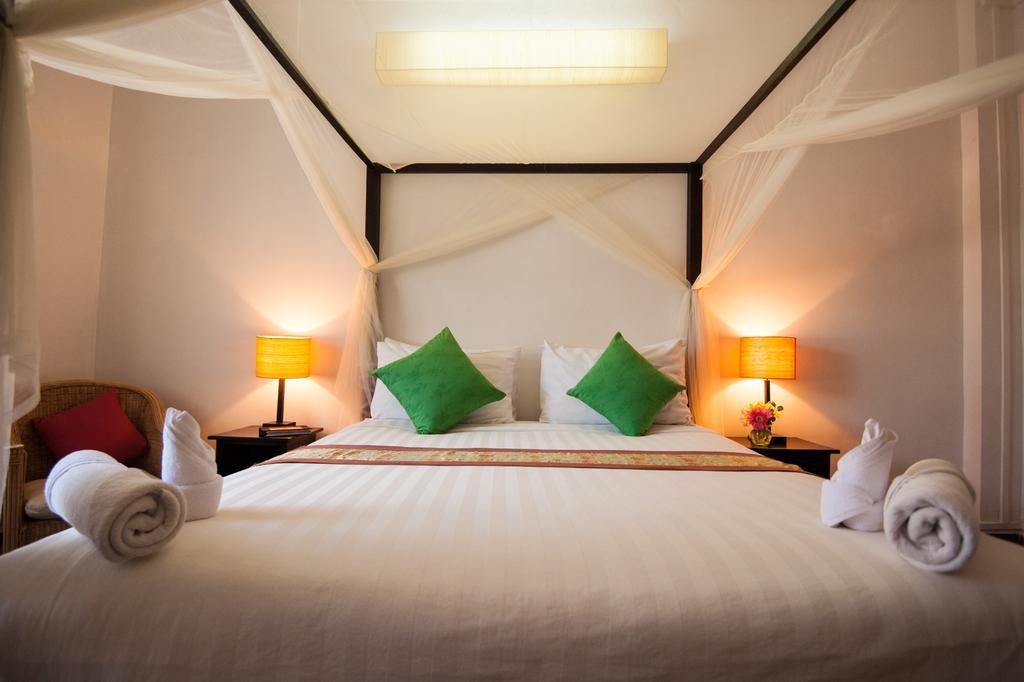 The Willow Boutique Hotel Phnom-Penh Buitenkant foto
