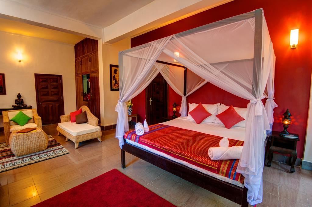 The Willow Boutique Hotel Phnom-Penh Buitenkant foto