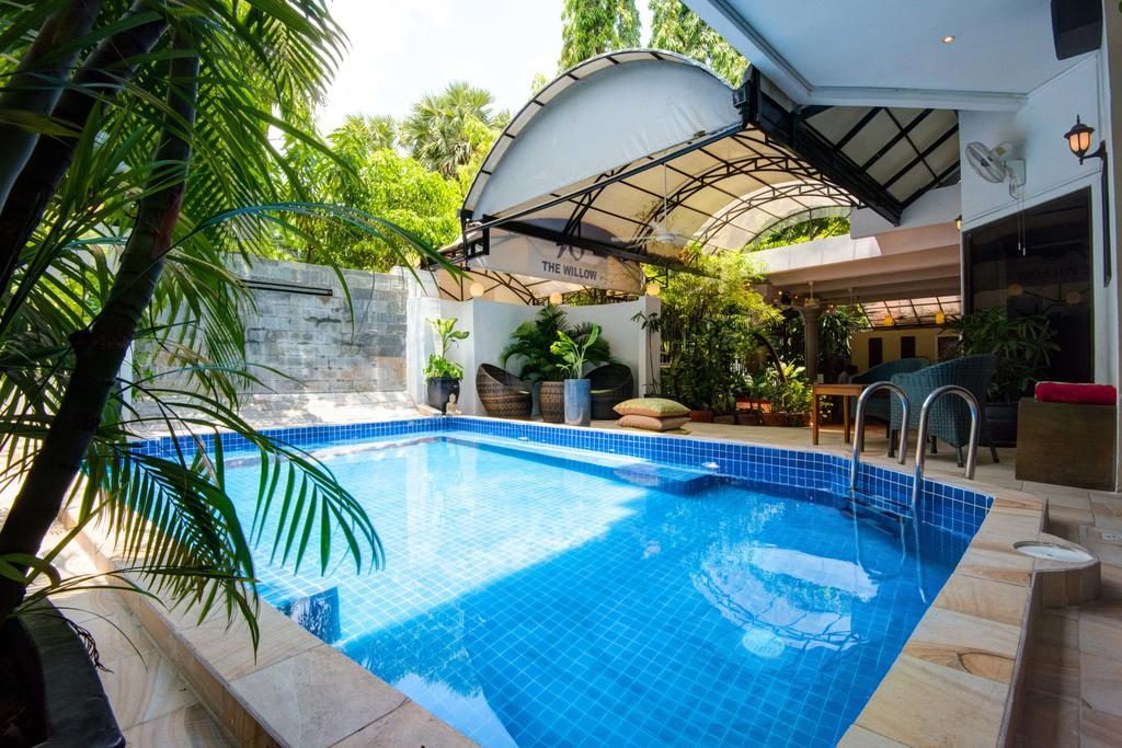 The Willow Boutique Hotel Phnom-Penh Buitenkant foto