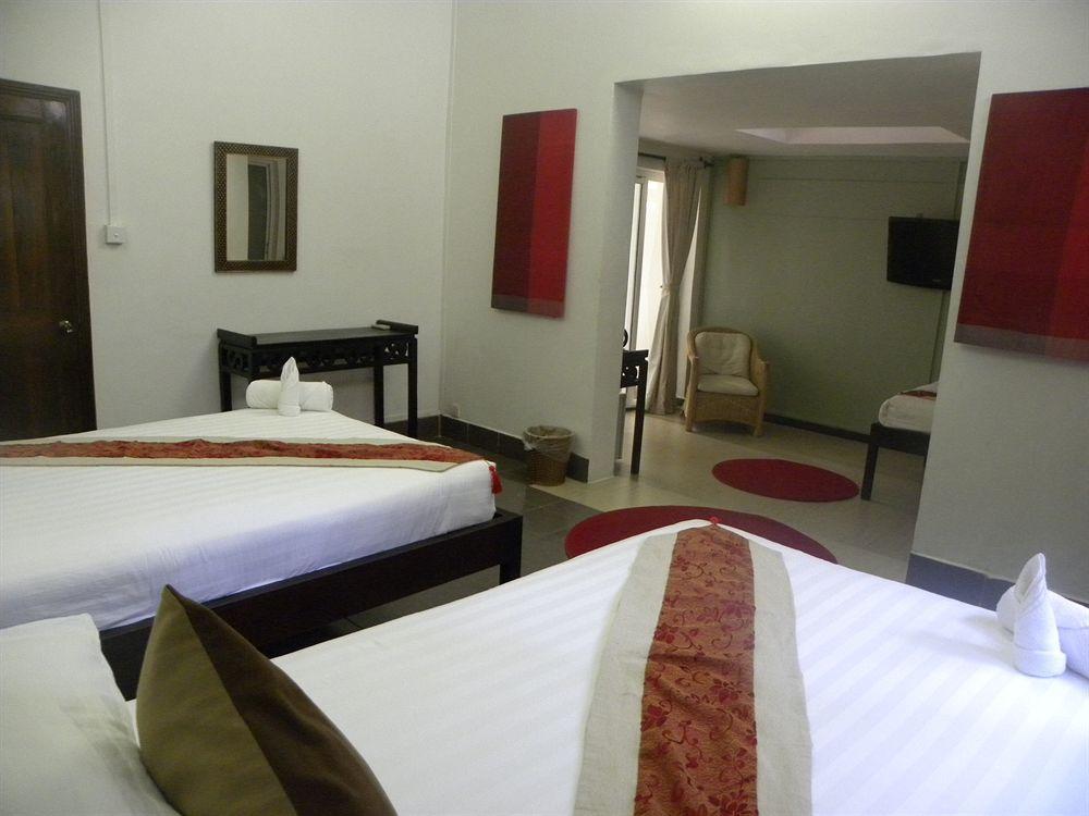 The Willow Boutique Hotel Phnom-Penh Buitenkant foto