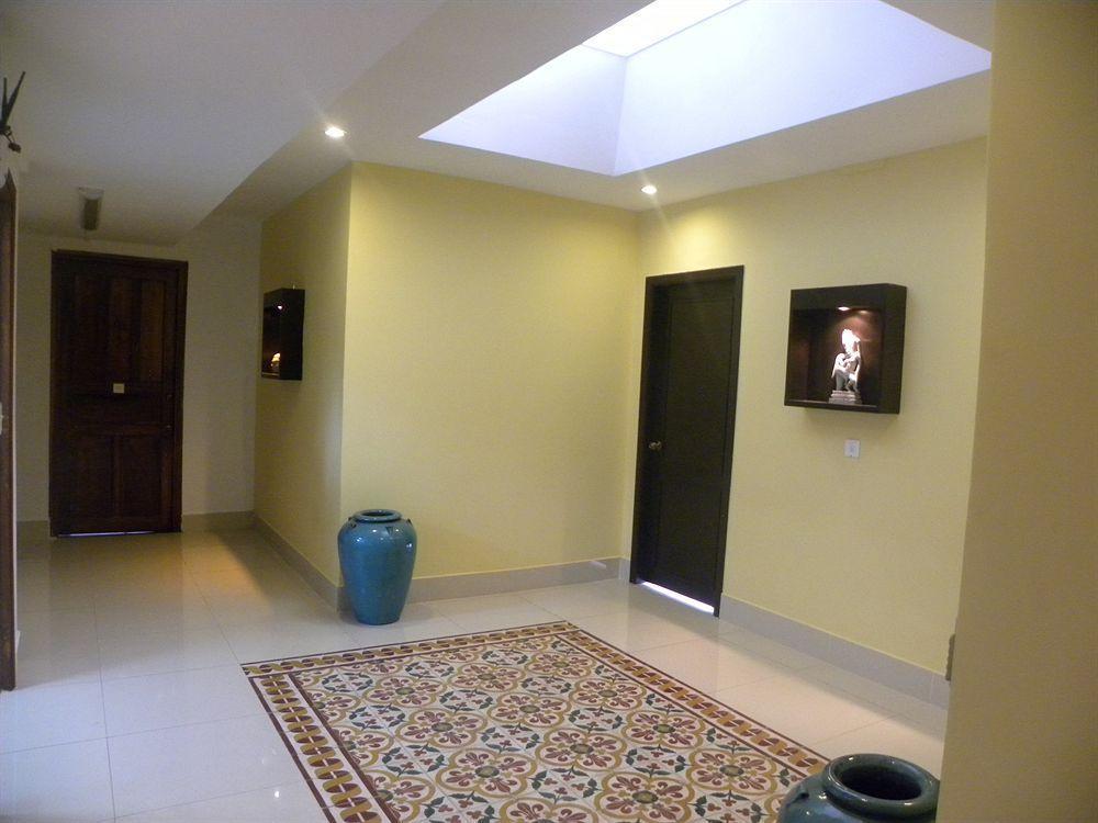 The Willow Boutique Hotel Phnom-Penh Buitenkant foto