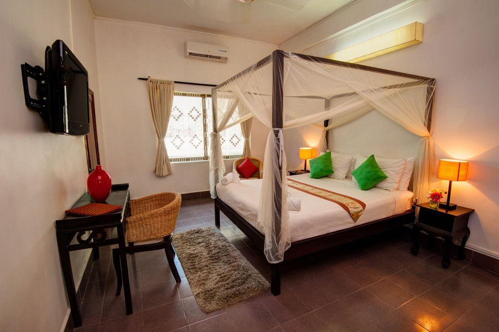 The Willow Boutique Hotel Phnom-Penh Buitenkant foto